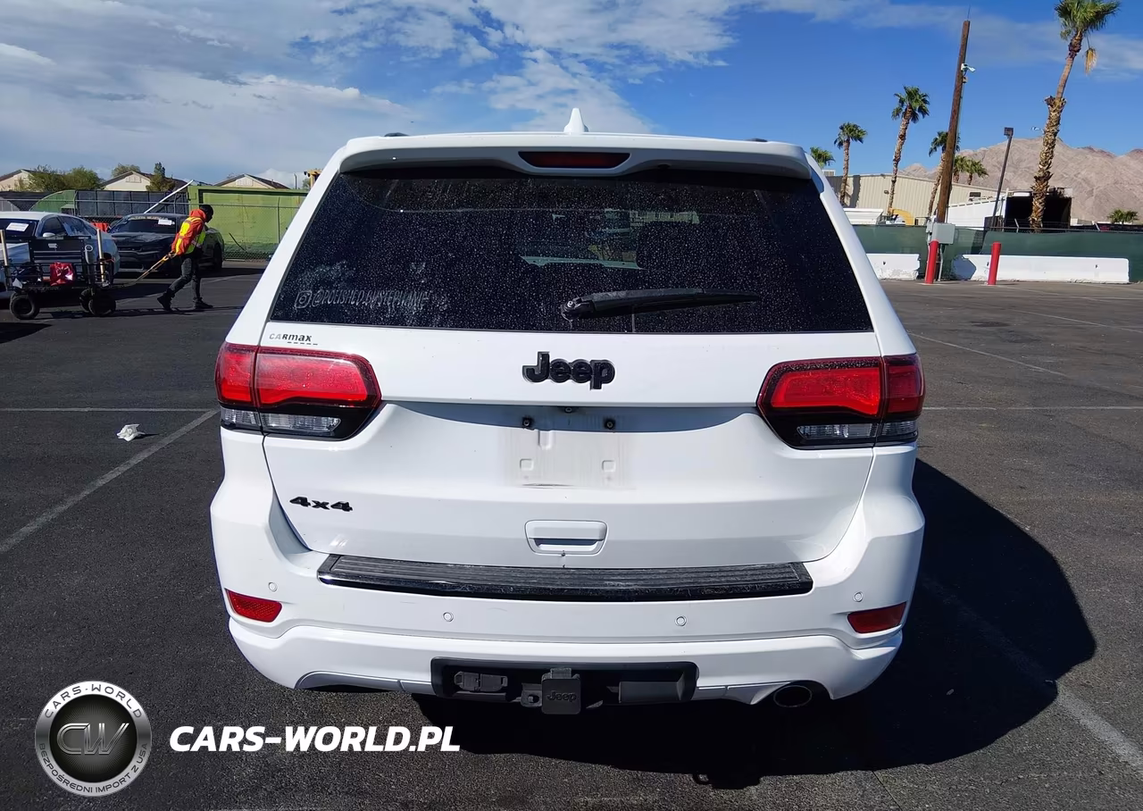 2017 Jeep Grand Cherokee Altitude 4X4 VIN:1C4RJFAG4HC759912 - 16