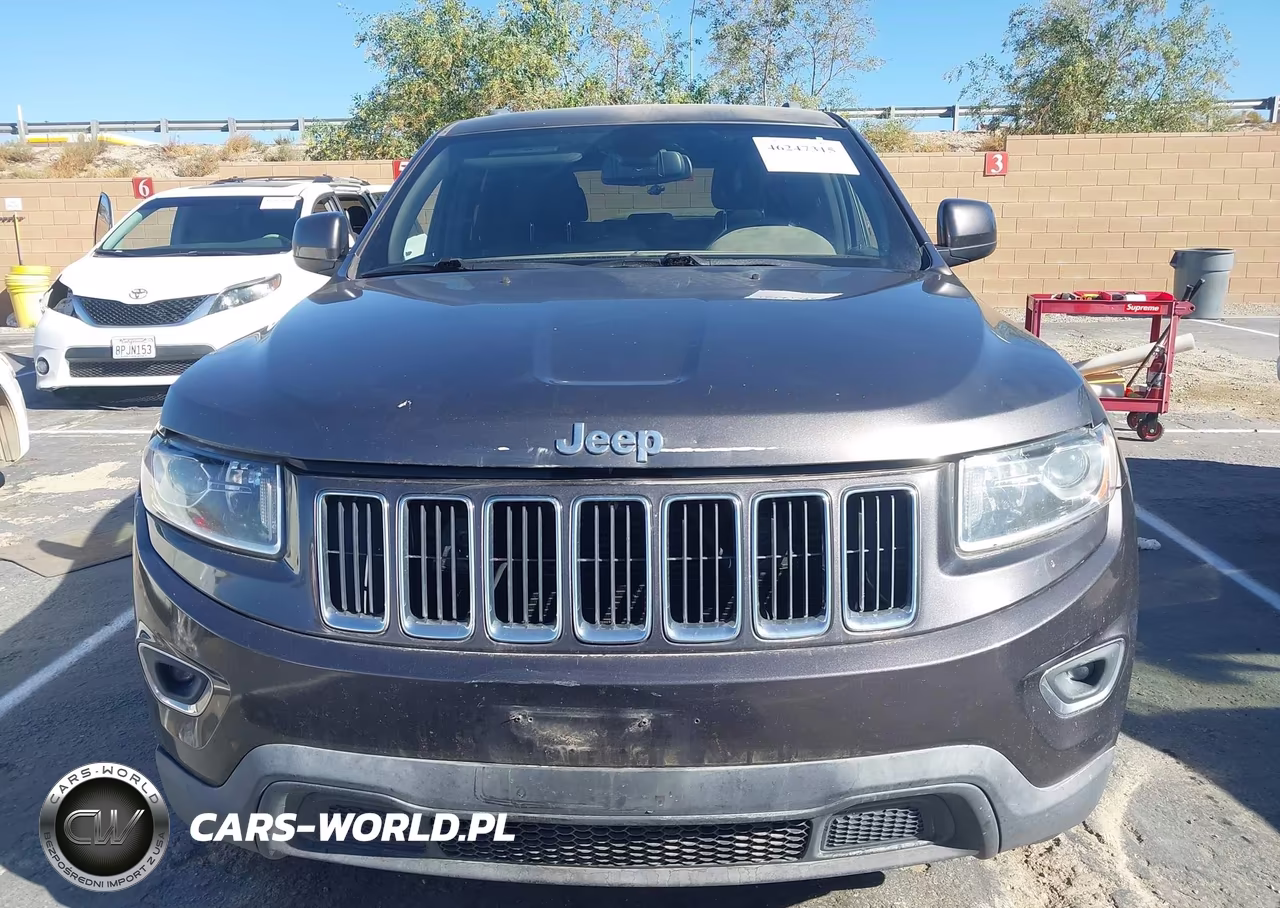 2015 Jeep Grand Cherokee Laredo VIN:1C4RJEAG9FC646593 - 12
