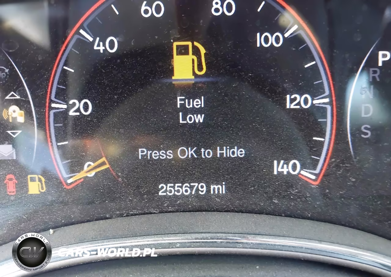 2015 Jeep Grand Cherokee Laredo VIN:1C4RJEAG9FC646593 - 15