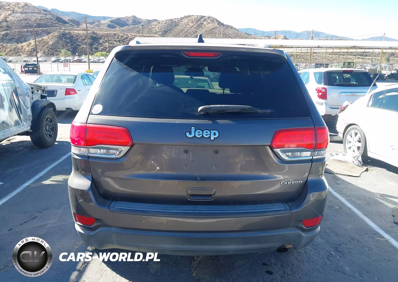 2015 Jeep Grand Cherokee Laredo VIN:1C4RJEAG9FC646593 - 16