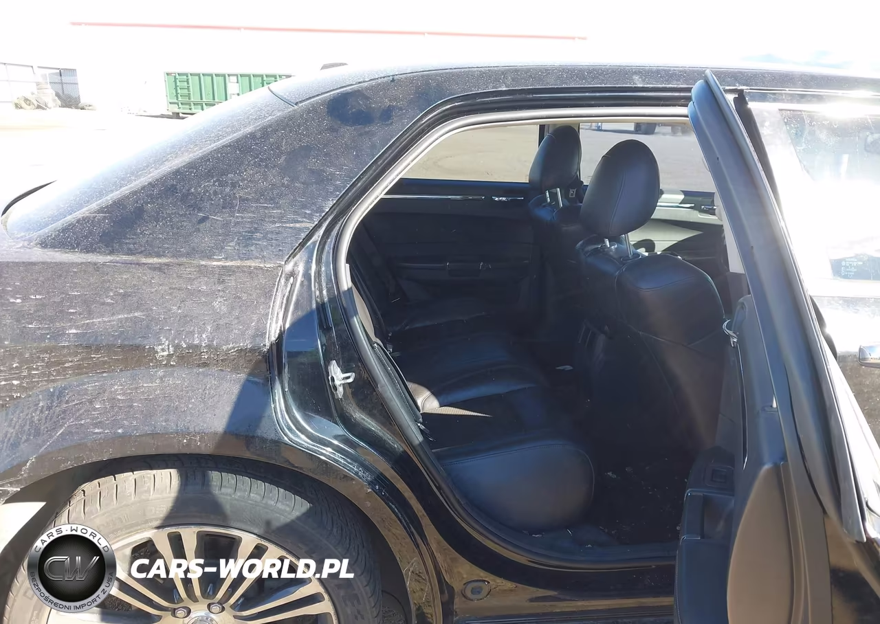 2010 Chrysler 300C V8 VIN:2C3CA9CT5AH270749 - 8