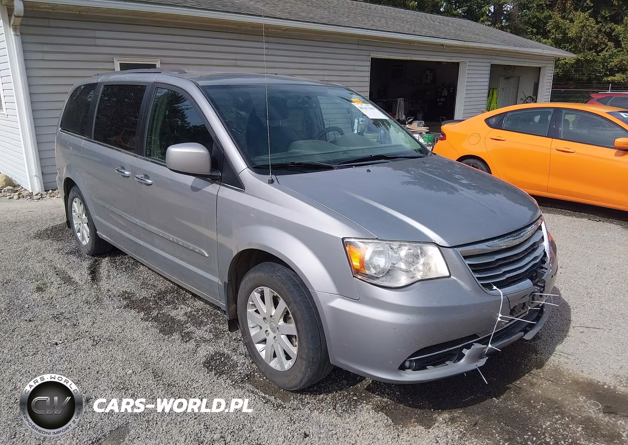 2016 Chrysler Town & Country Touring