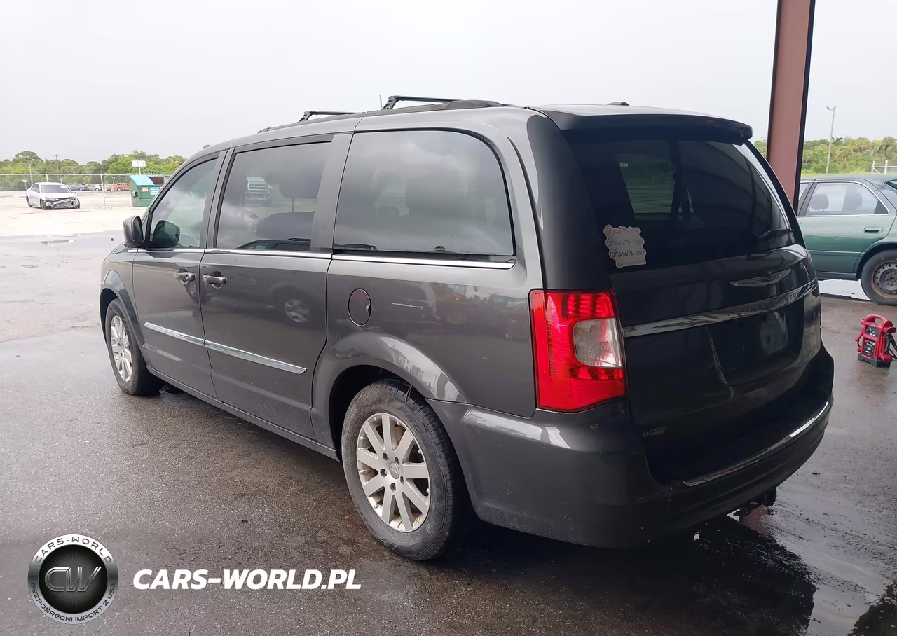 2015 Chrysler Town & Country Touring VIN:2C4RC1BG3FR561063 - 3