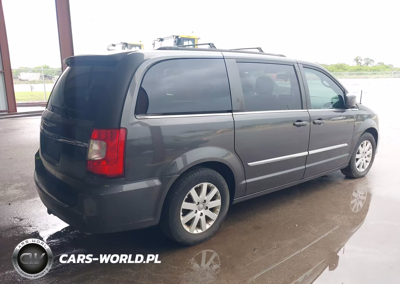 2015 Chrysler Town & Country Touring VIN:2C4RC1BG3FR561063 - 4