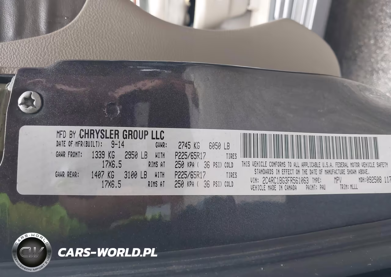 2015 Chrysler Town & Country Touring VIN:2C4RC1BG3FR561063 - 9