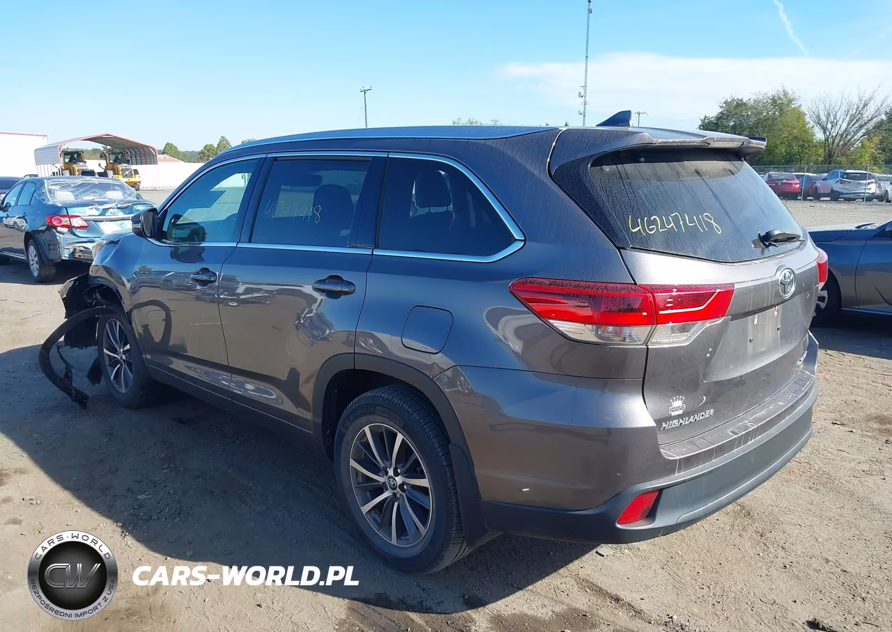 2017 Toyota Highlander Xle VIN:5TDJZRFH6HS391286 - 3