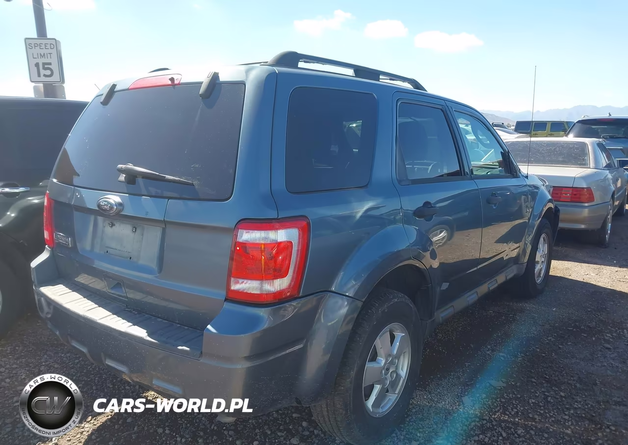 2011 Ford Escape Xlt VIN:1FMCU0D78BKA68493 - 4