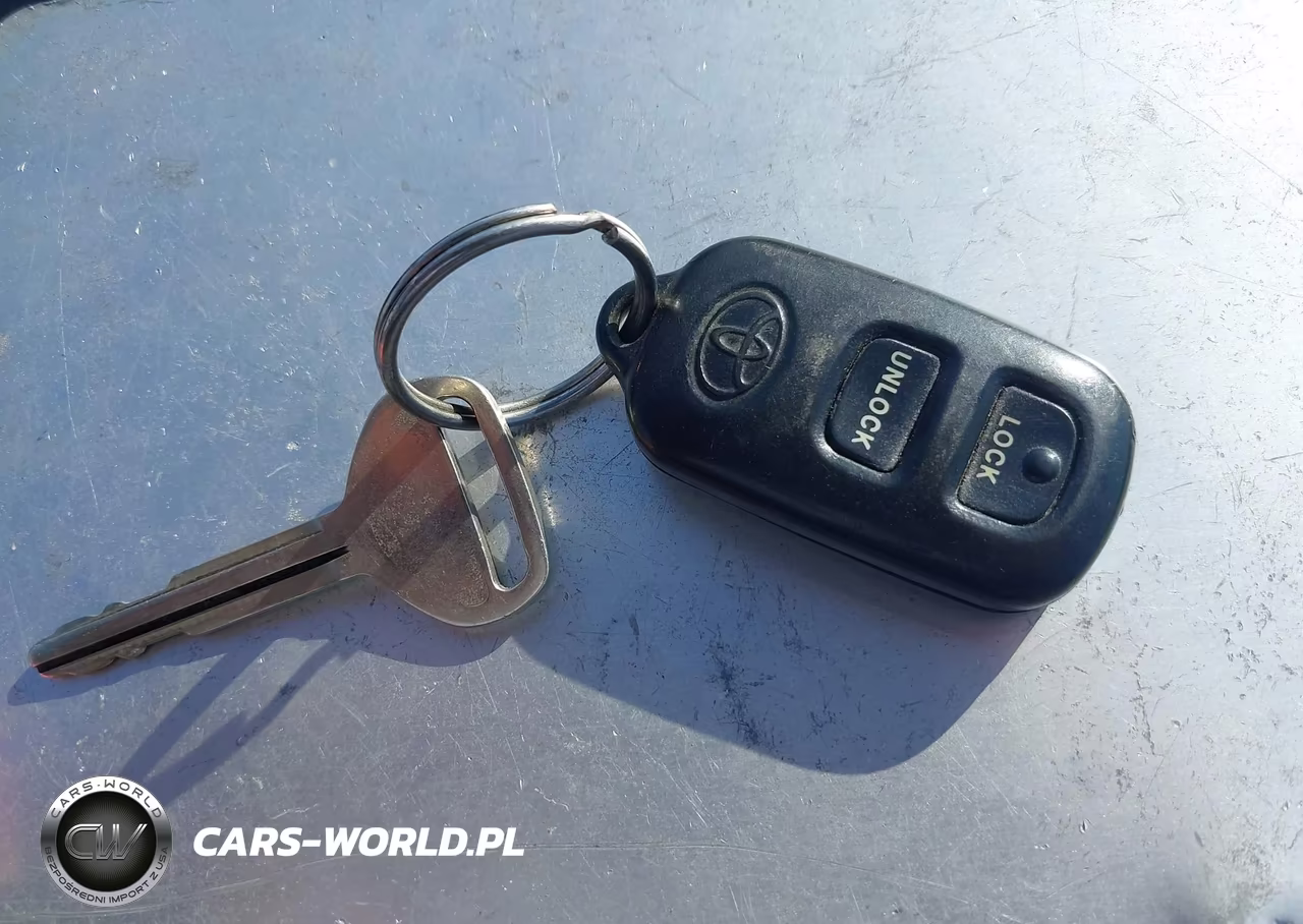 2000 Toyota Camry Le VIN:JT2BG28K4Y0423691 - 11