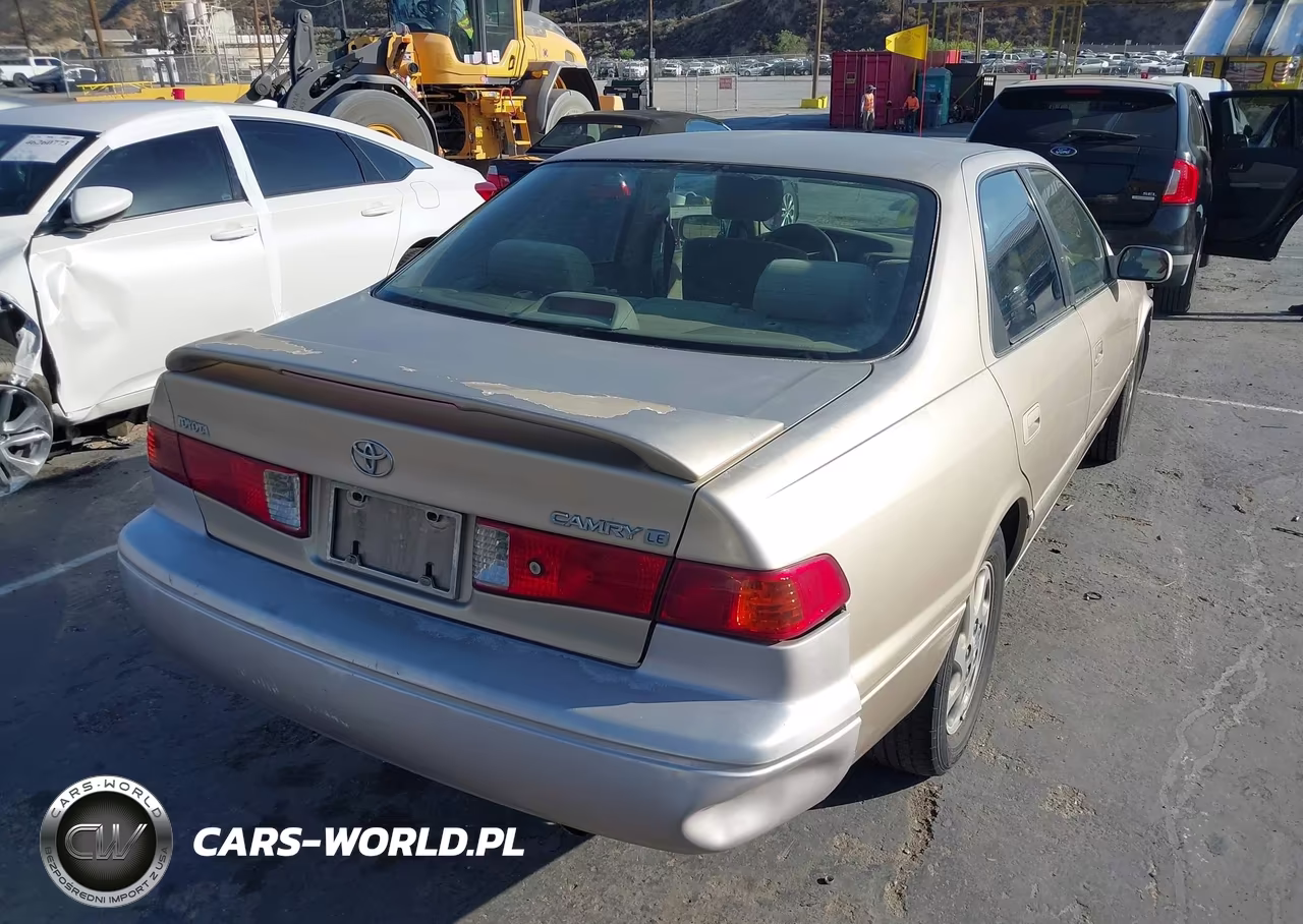 2000 Toyota Camry Le VIN:JT2BG28K4Y0423691 - 4