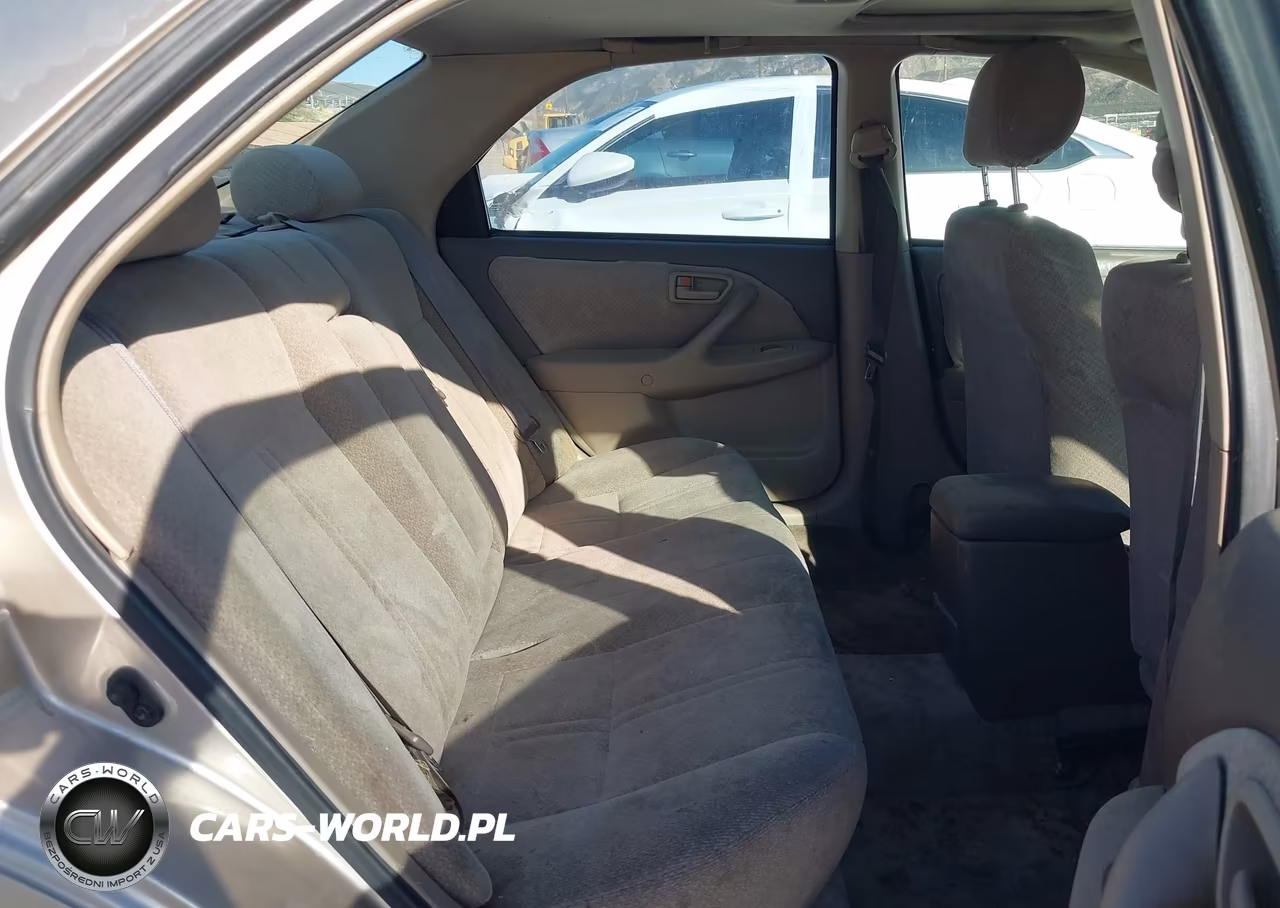2000 Toyota Camry Le VIN:JT2BG28K4Y0423691 - 8