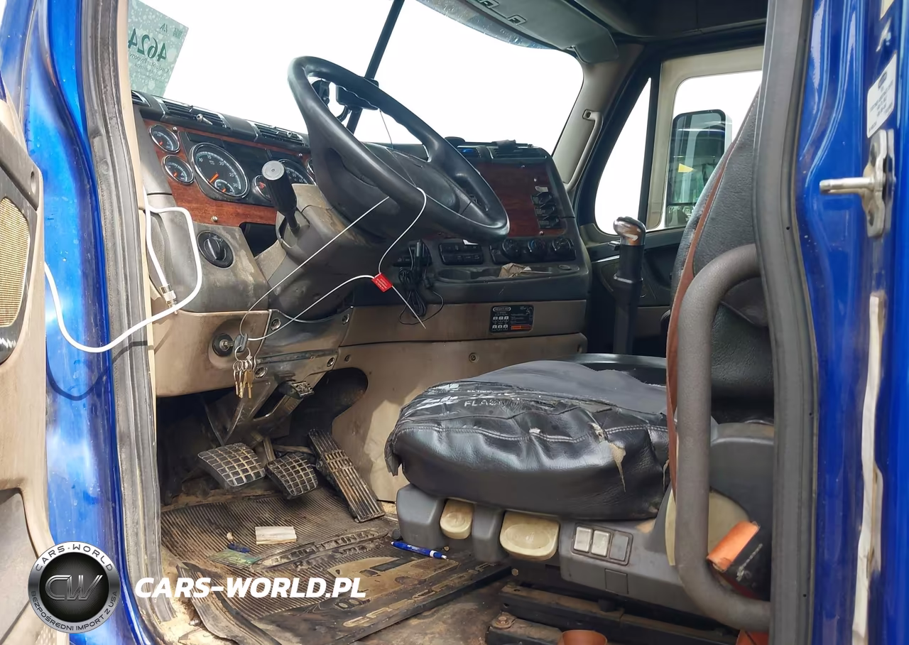 2014 Freightliner Cascadia 125 VIN:1FUJGLD52ELFV8800 - 6
