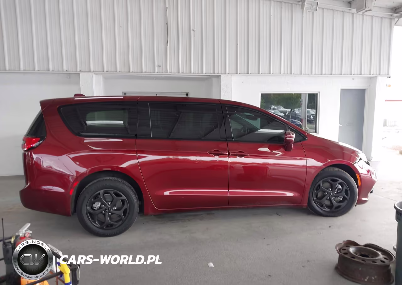 2022 Chrysler Pacifica Hybrid Limited VIN:2C4RC1S77NR216147 - 13