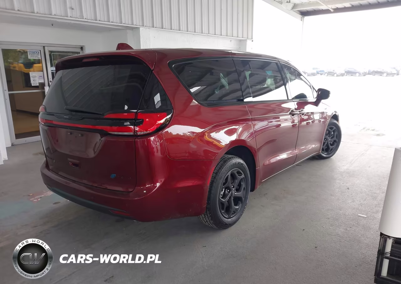 2022 Chrysler Pacifica Hybrid Limited VIN:2C4RC1S77NR216147 - 4