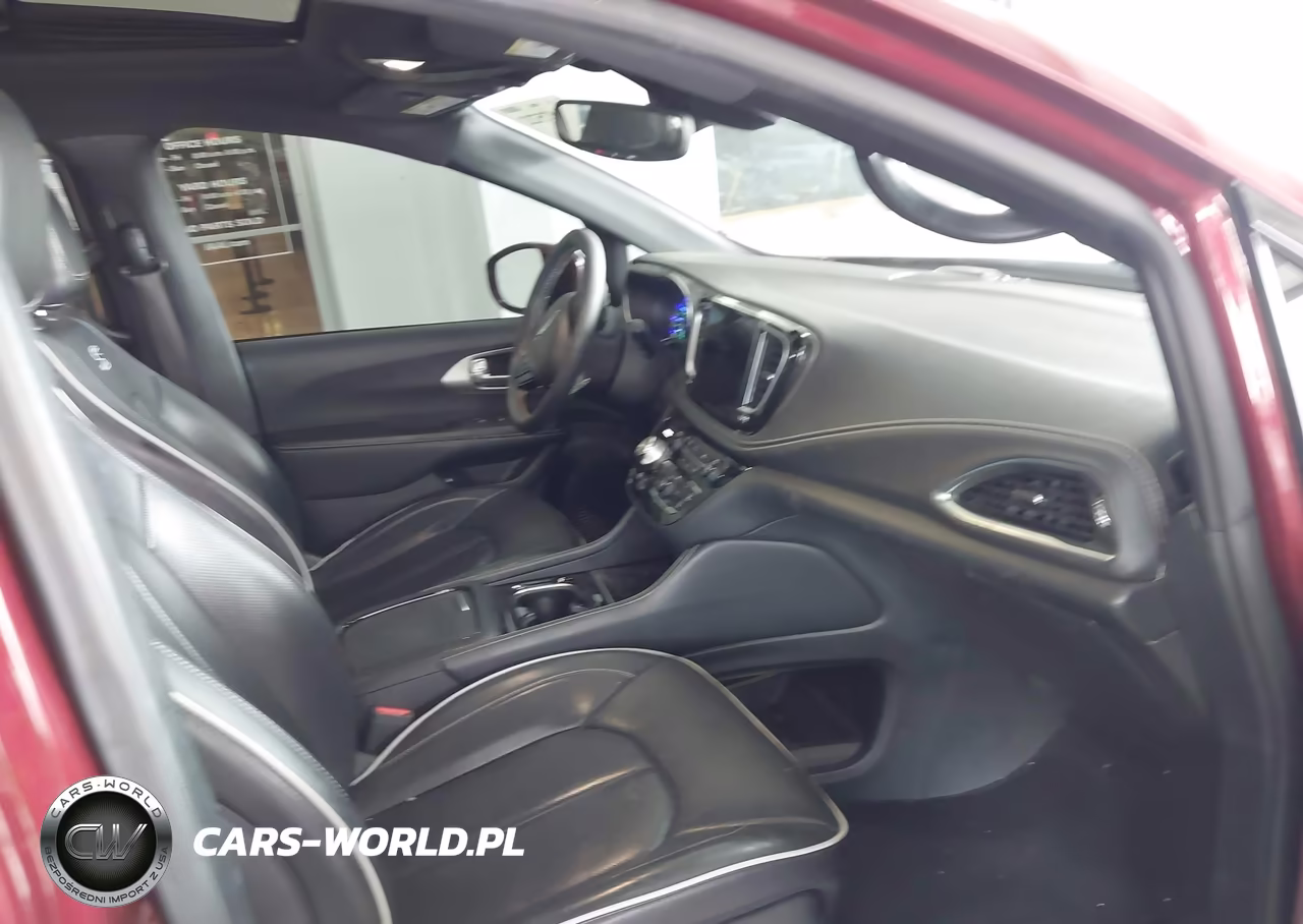 2022 Chrysler Pacifica Hybrid Limited VIN:2C4RC1S77NR216147 - 5