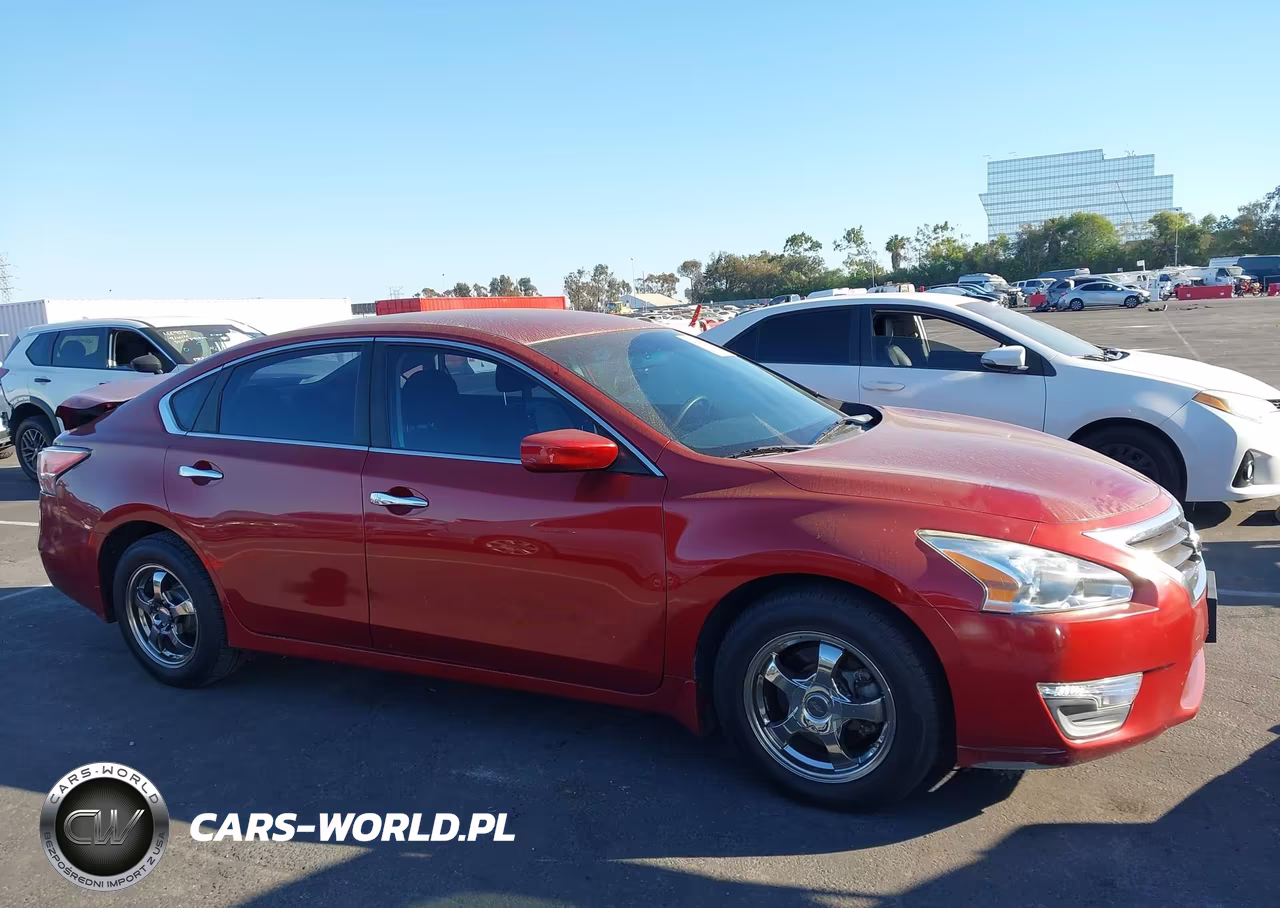 2015 Nissan Altima 2.5 S VIN:1N4AL3AP7FN916555 - 13