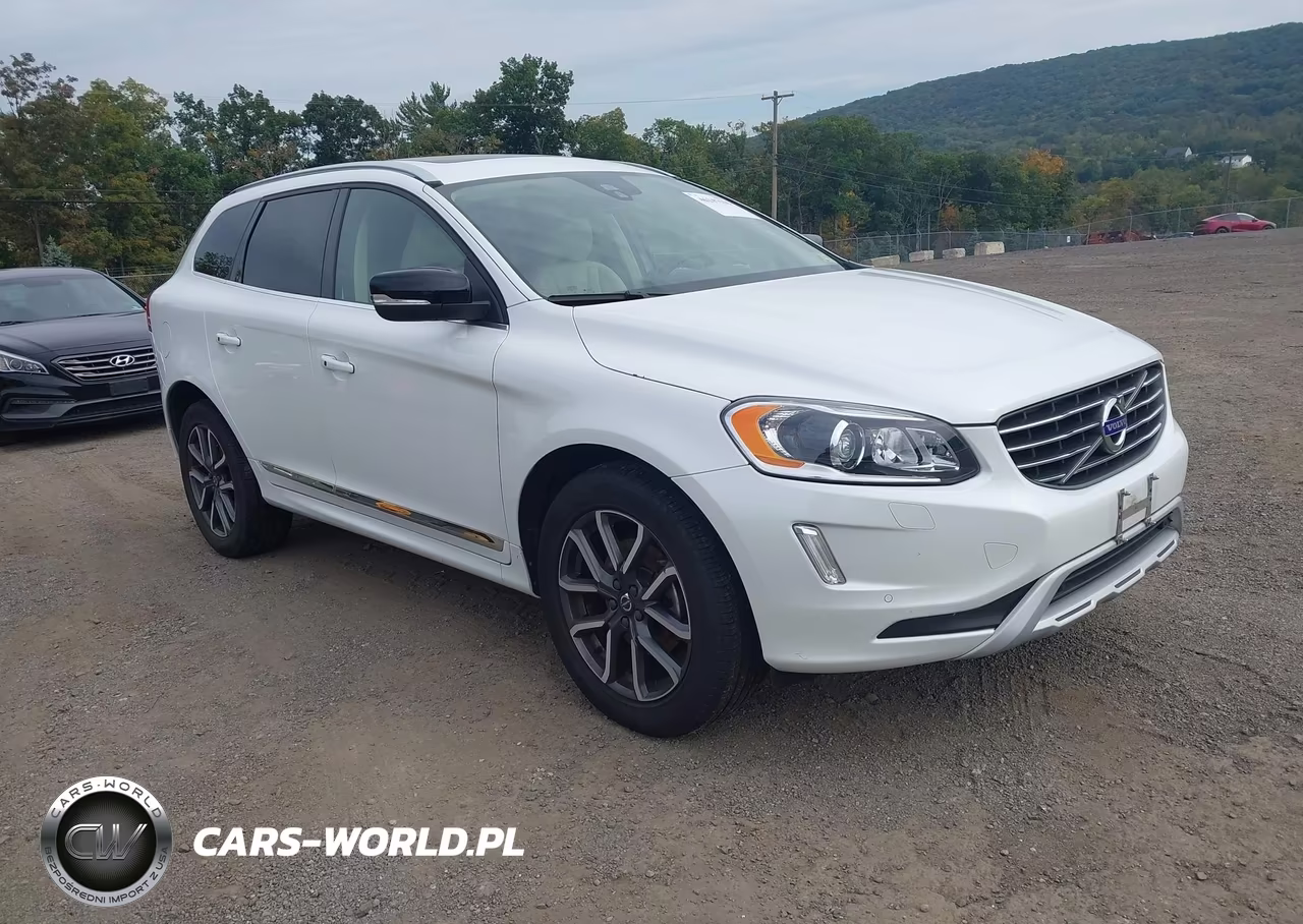 2017 Volvo Xc60 T6 Dynamic – zdjęcie 1 z 11