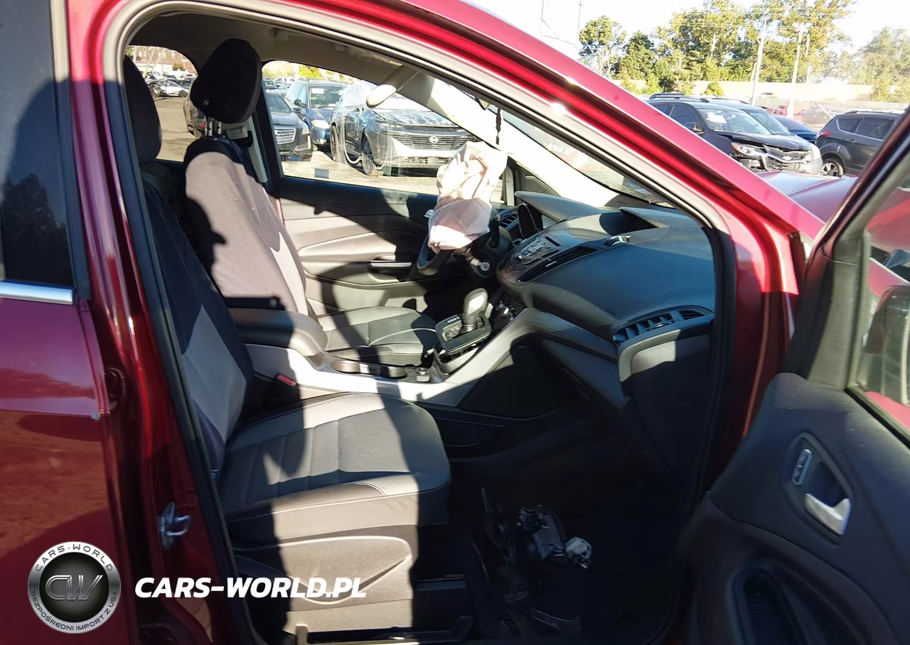 2016 Ford Escape Se VIN:1FMCU0G77GUB10613 - 5
