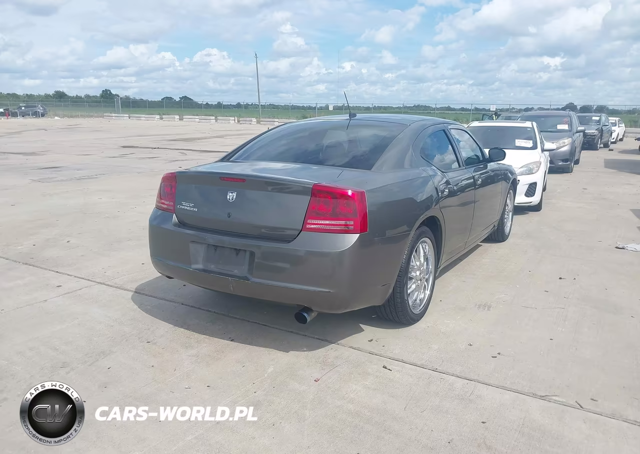 2008 Dodge Charger VIN:2B3KA43R88H285241 - 4