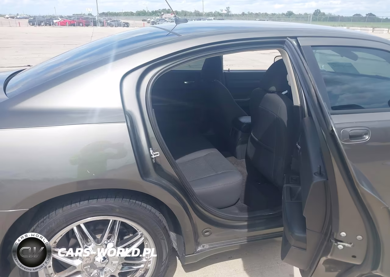 2008 Dodge Charger VIN:2B3KA43R88H285241 - 8