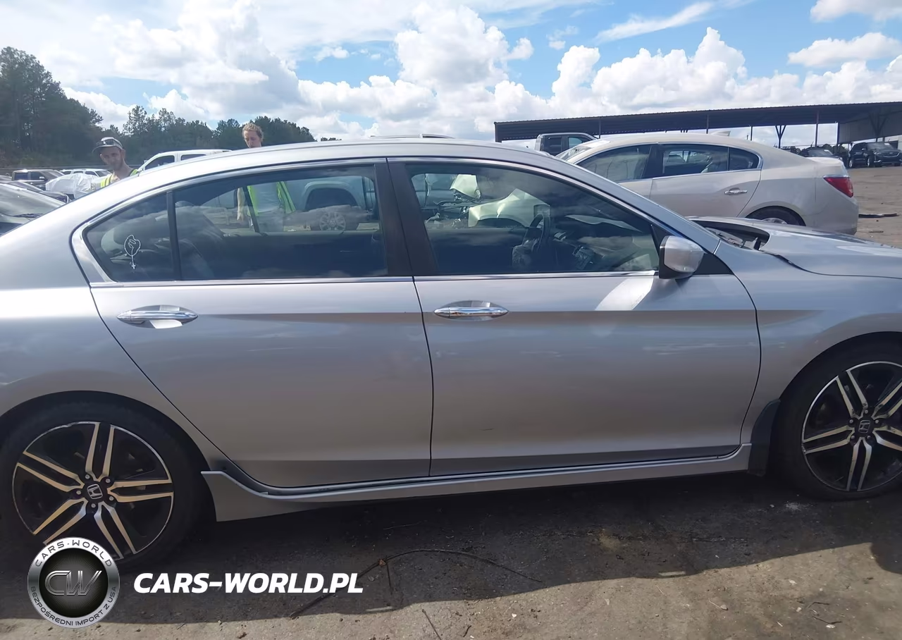 2017 Honda Accord Sport VIN:1HGCR2F55HA254392 - 13