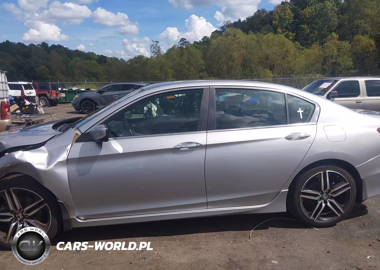 2017 Honda Accord Sport VIN:1HGCR2F55HA254392 - 14