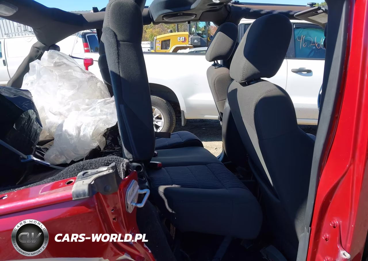 2012 Jeep Wrangler Unlimited Sport VIN:1C4BJWDG0CL286659 - 8