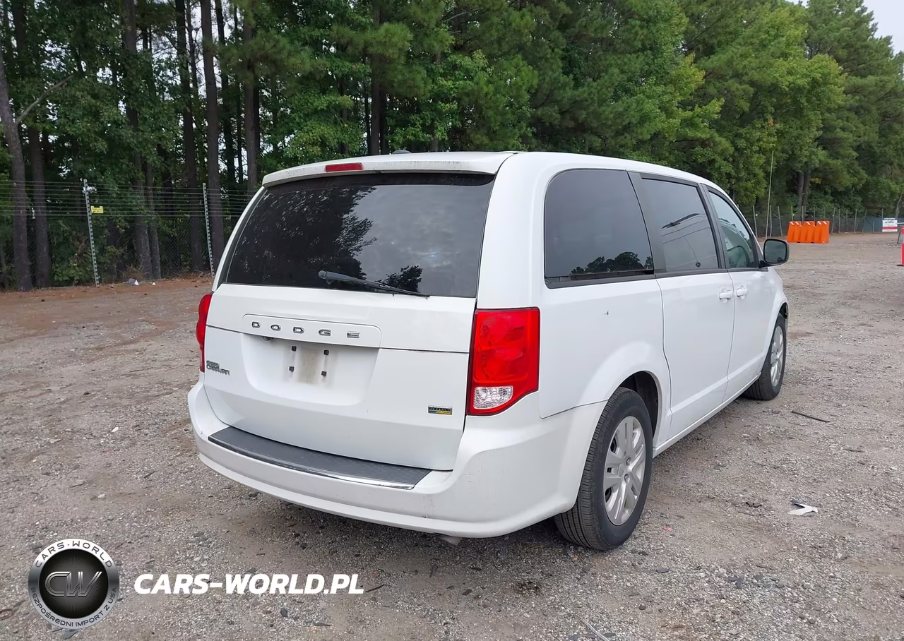 2018 Dodge Grand Caravan Se VIN:2C4RDGBG2JR129847 - 4