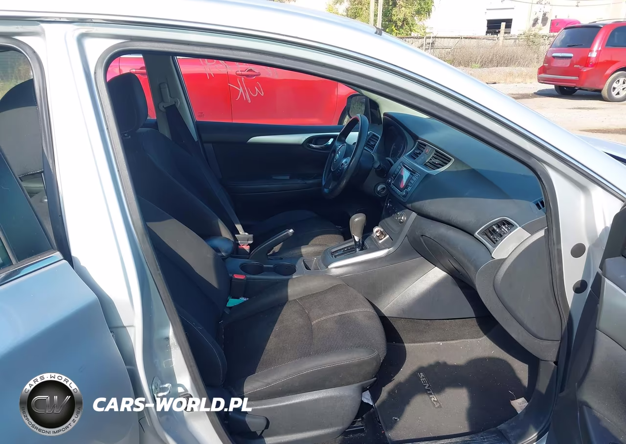 2018 Nissan Sentra S VIN:3N1AB7AP7JY279749 - 5
