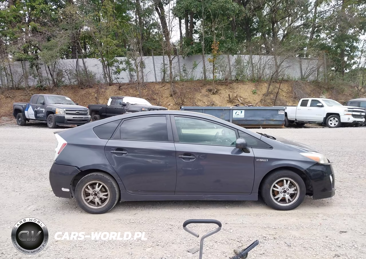 2011 Toyota Prius Four VIN:JTDKN3DU3B0319243 - 13