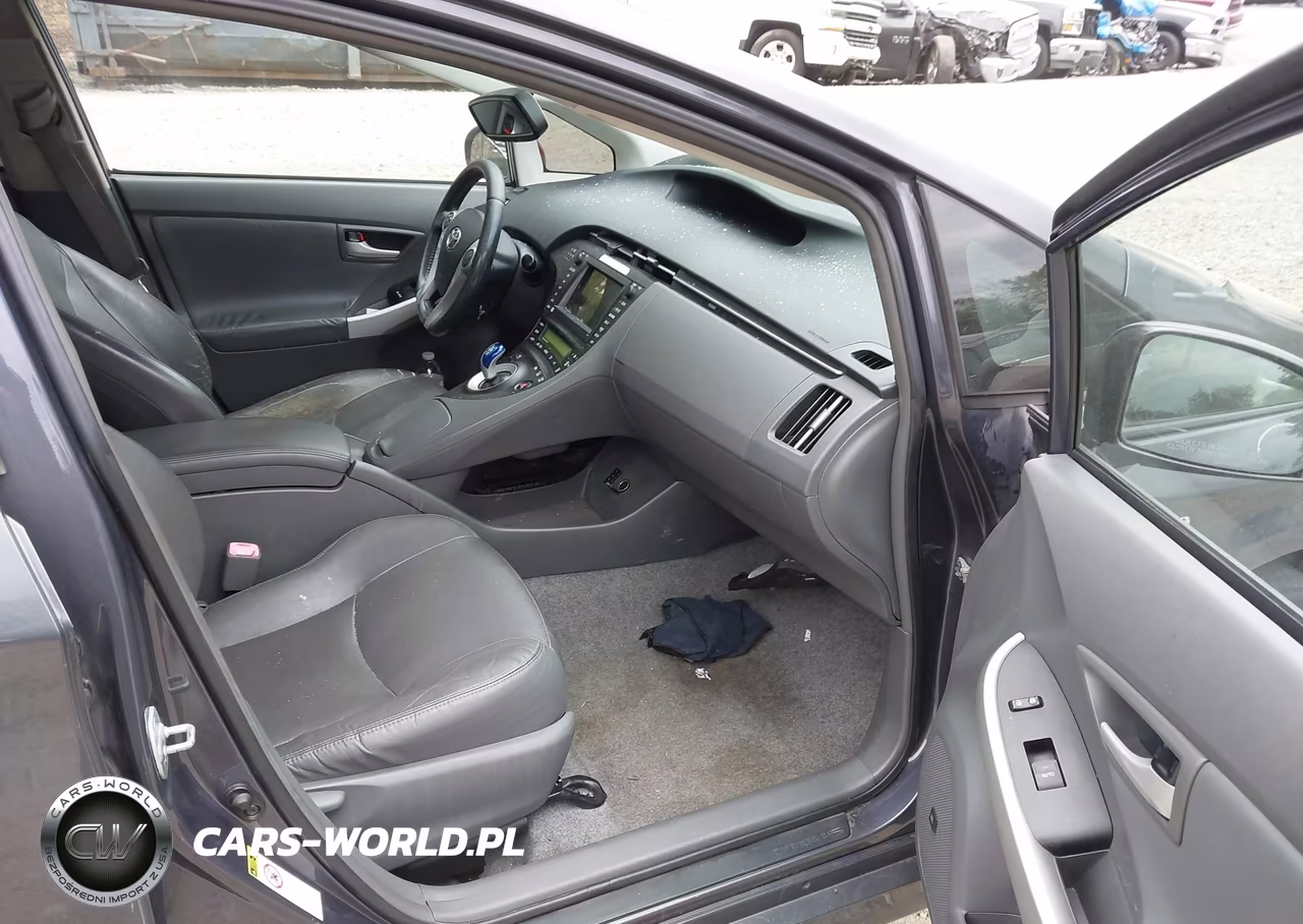 2011 Toyota Prius Four VIN:JTDKN3DU3B0319243 - 5