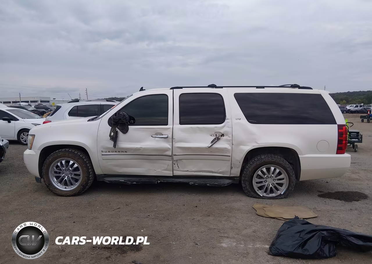 2011 Chevrolet Suburban 1500 Ltz VIN:1GNSCKE03BR361703 - 14