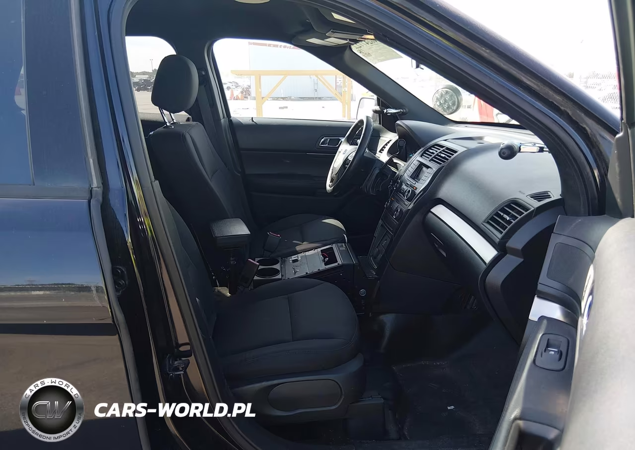 2017 Ford Utility Police Interceptor VIN:1FM5K8AR6HGE14037 - 5