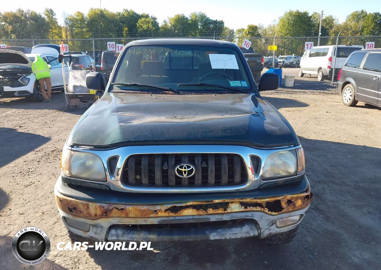 2001 Toyota Tacoma Base V6 VIN:5TEWN72N61Z865277 - 12