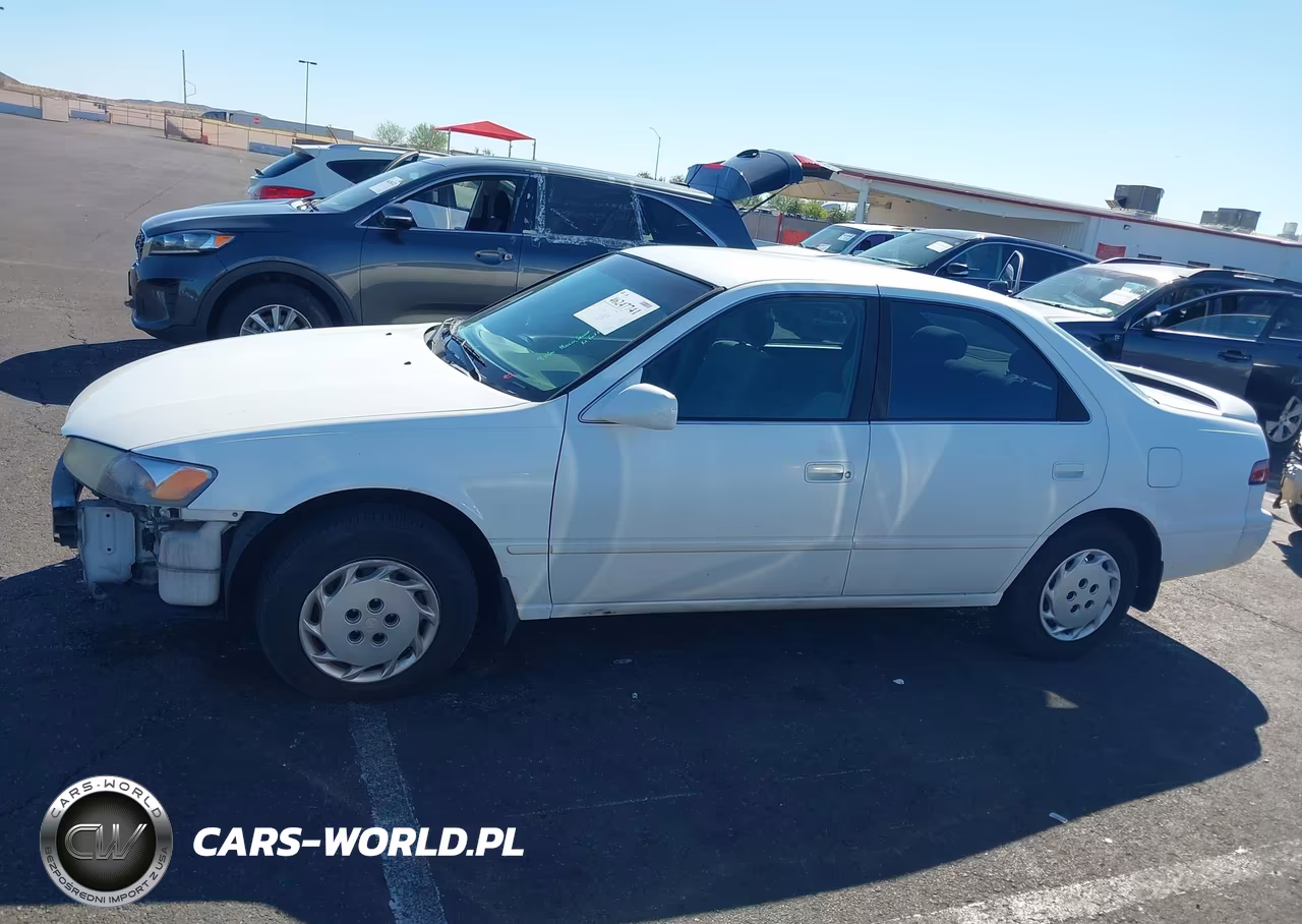 1998 Toyota Camry Le VIN:JT2BG28K1W0119599 - 15