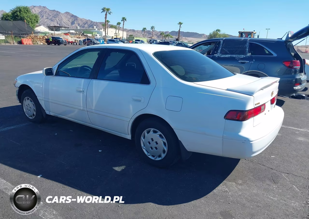 1998 Toyota Camry Le VIN:JT2BG28K1W0119599 - 3