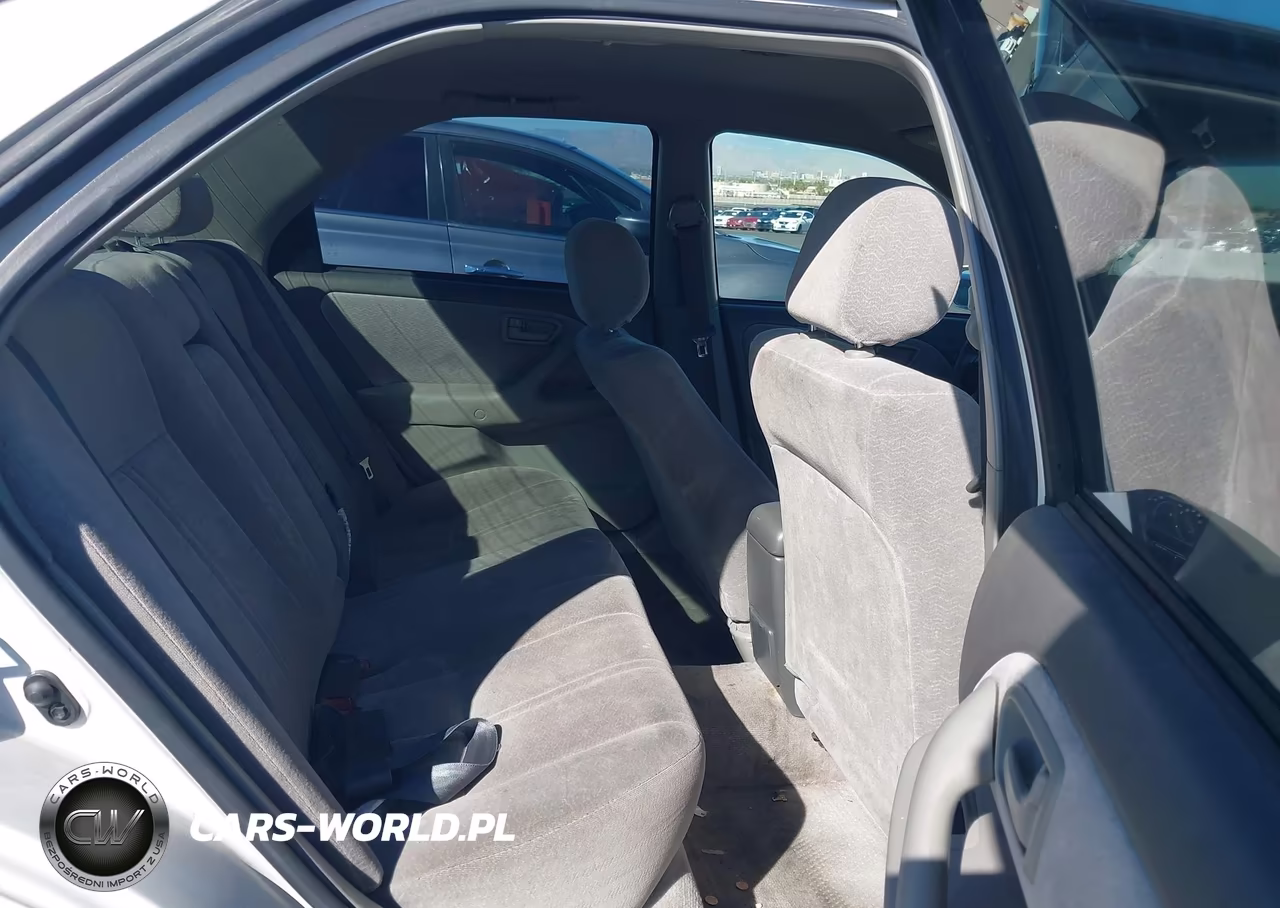 1998 Toyota Camry Le VIN:JT2BG28K1W0119599 - 8