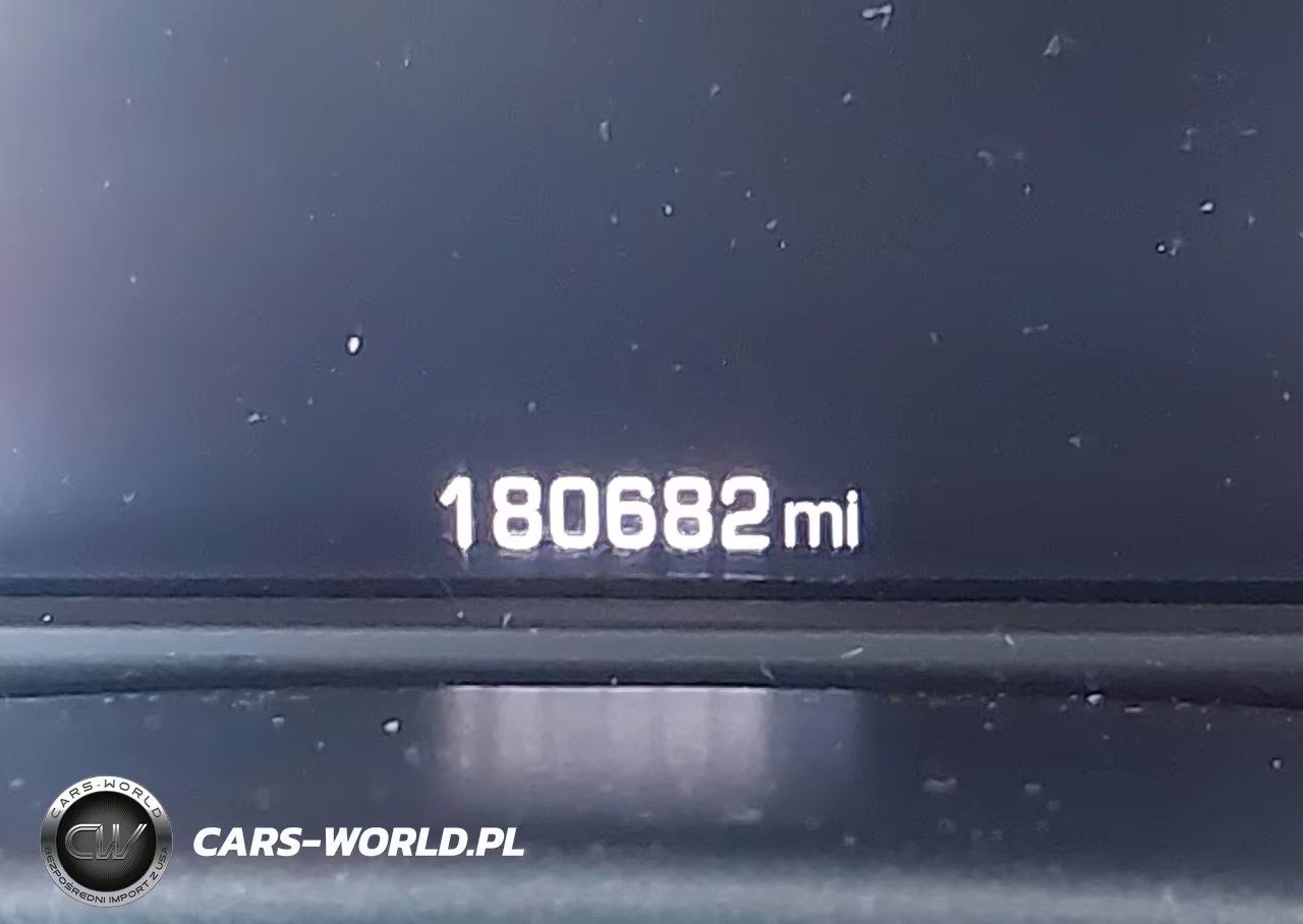 2018 Chevrolet Silverado 1500 2Lt VIN:3GCUKREC8JG325611 - 15