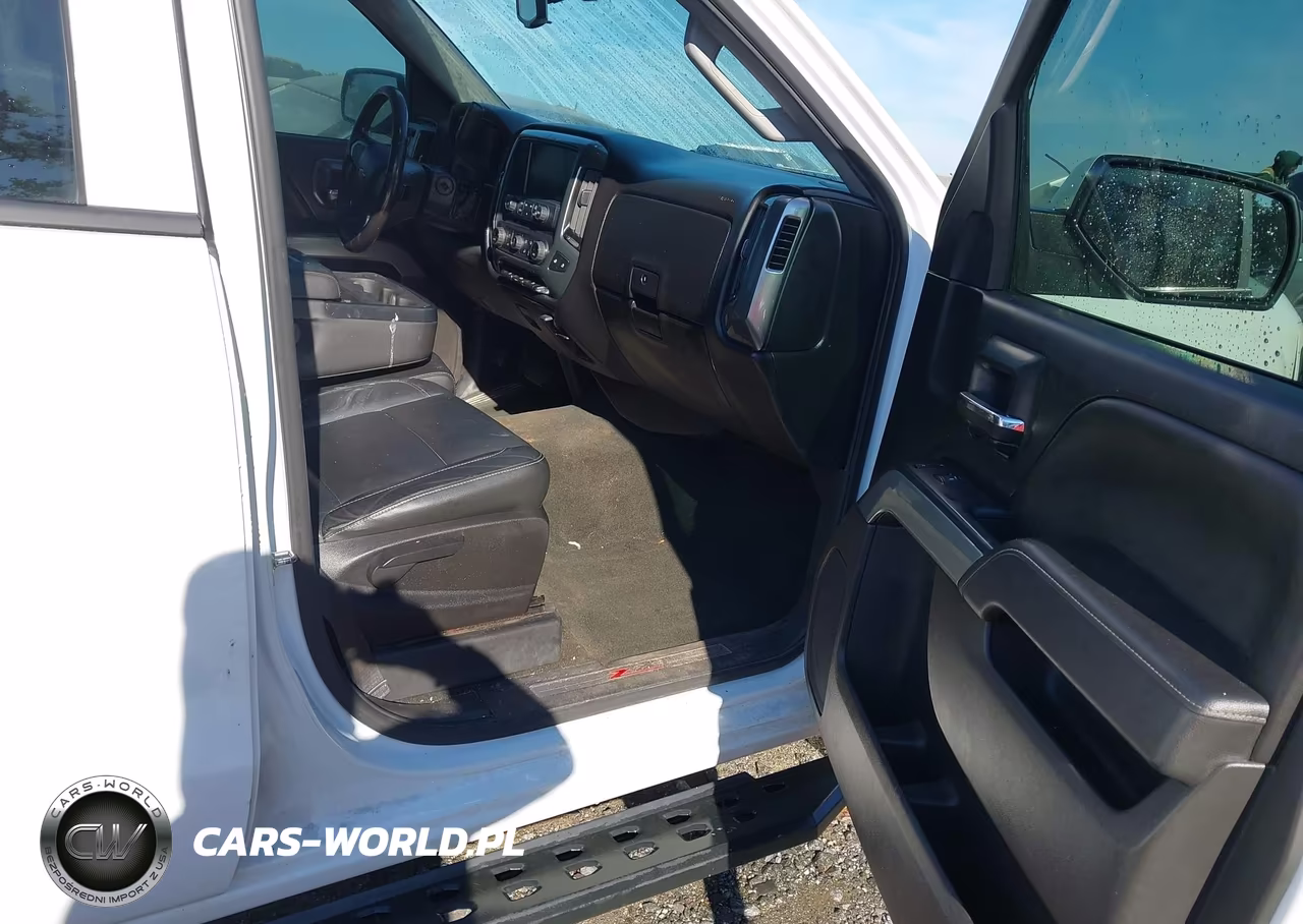 2018 Chevrolet Silverado 1500 2Lt VIN:3GCUKREC8JG325611 - 5