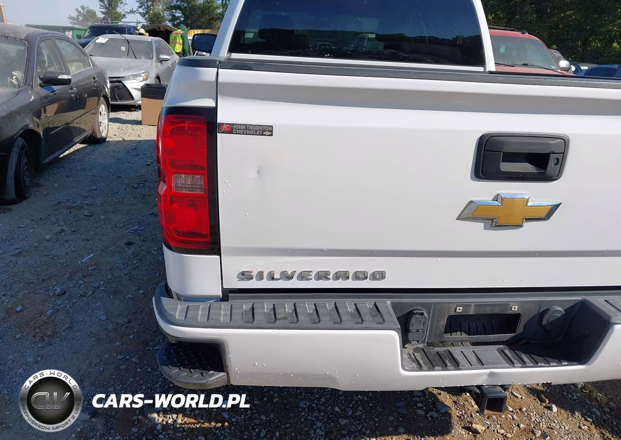 2018 Chevrolet Silverado 1500 2Lt VIN:3GCUKREC8JG325611 - 6