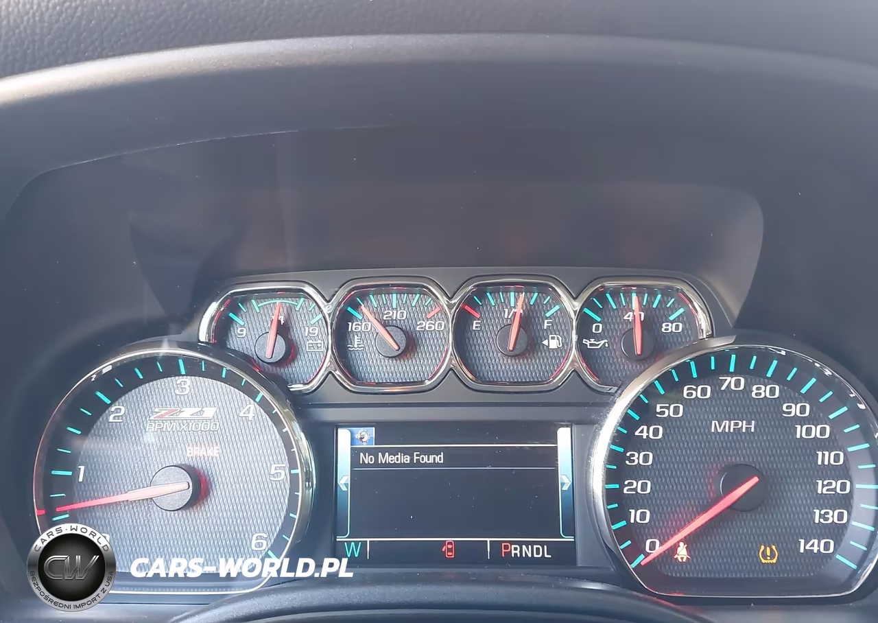 2018 Chevrolet Silverado 1500 2Lt VIN:3GCUKREC8JG325611 - 7