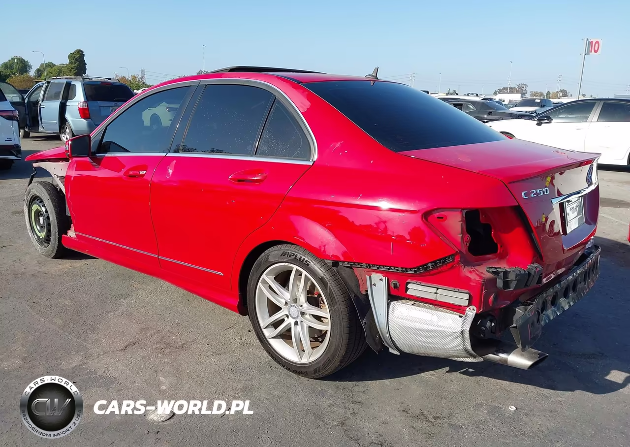 2014 Mercedes-Benz C 250 Luxury-Sport VIN:WDDGF4HBXEA953249 - 3