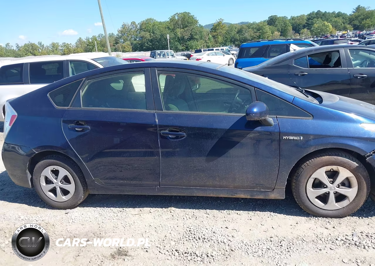 2012 Toyota Prius Three VIN:JTDKN3DU4C1562166 - 13