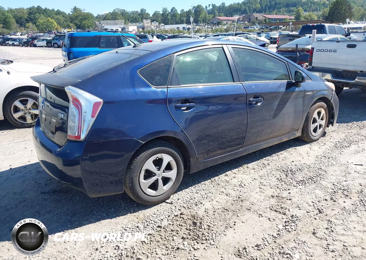 2012 Toyota Prius Three VIN:JTDKN3DU4C1562166 - 4