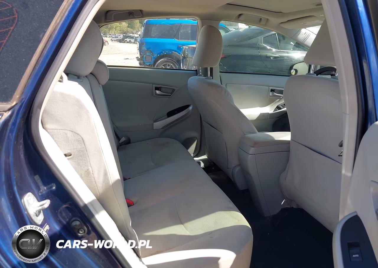 2012 Toyota Prius Three VIN:JTDKN3DU4C1562166 - 8