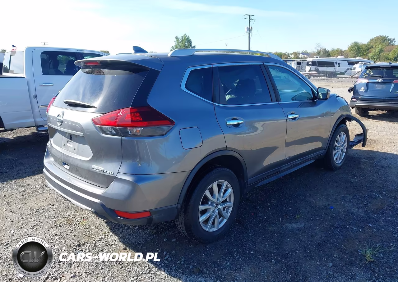 2019 Nissan Rogue S VIN:5N1AT2MV7KC739098 - 4