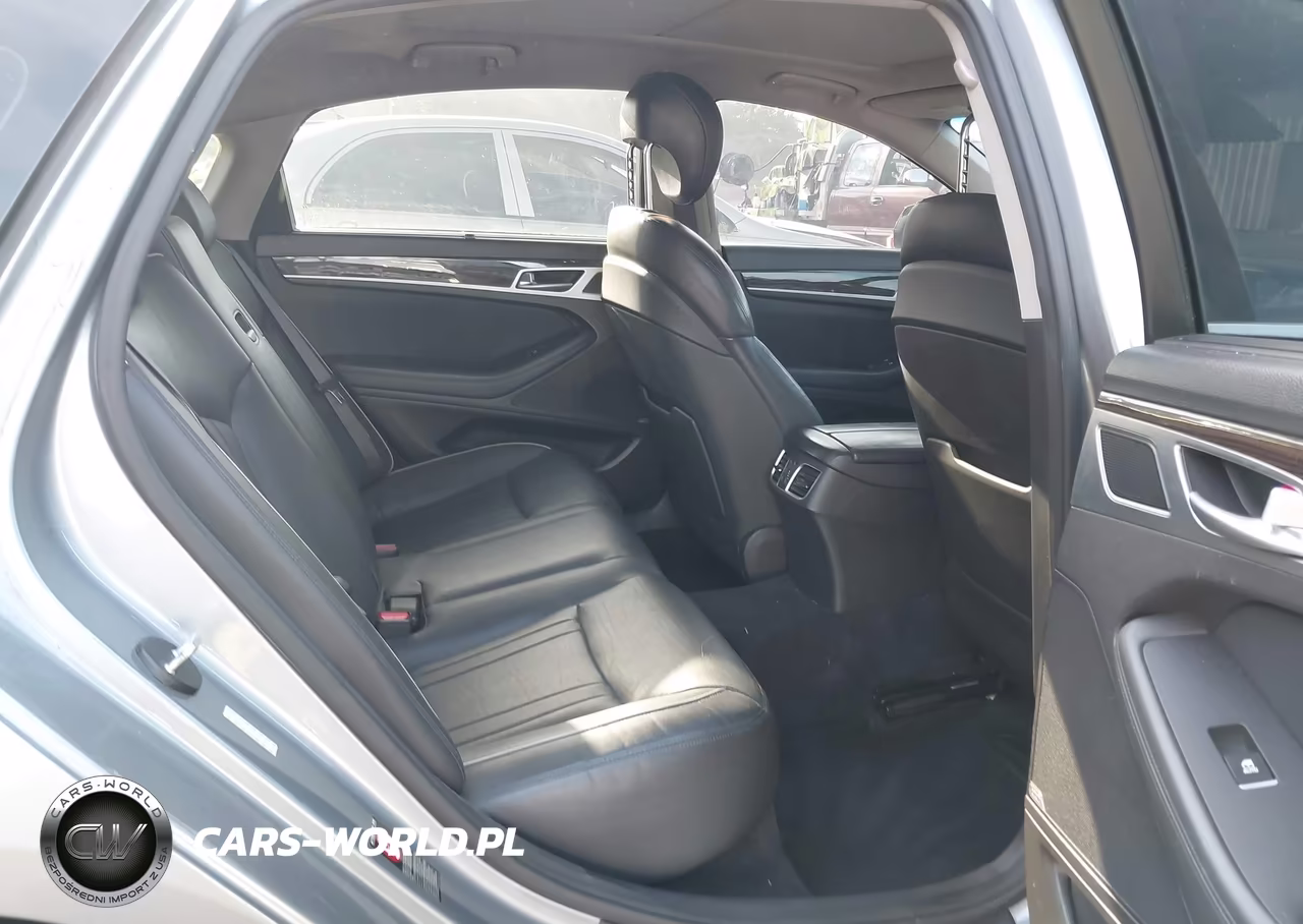 2015 Hyundai Genesis 3.8 VIN:KMHGN4JE3FU073331 - 8