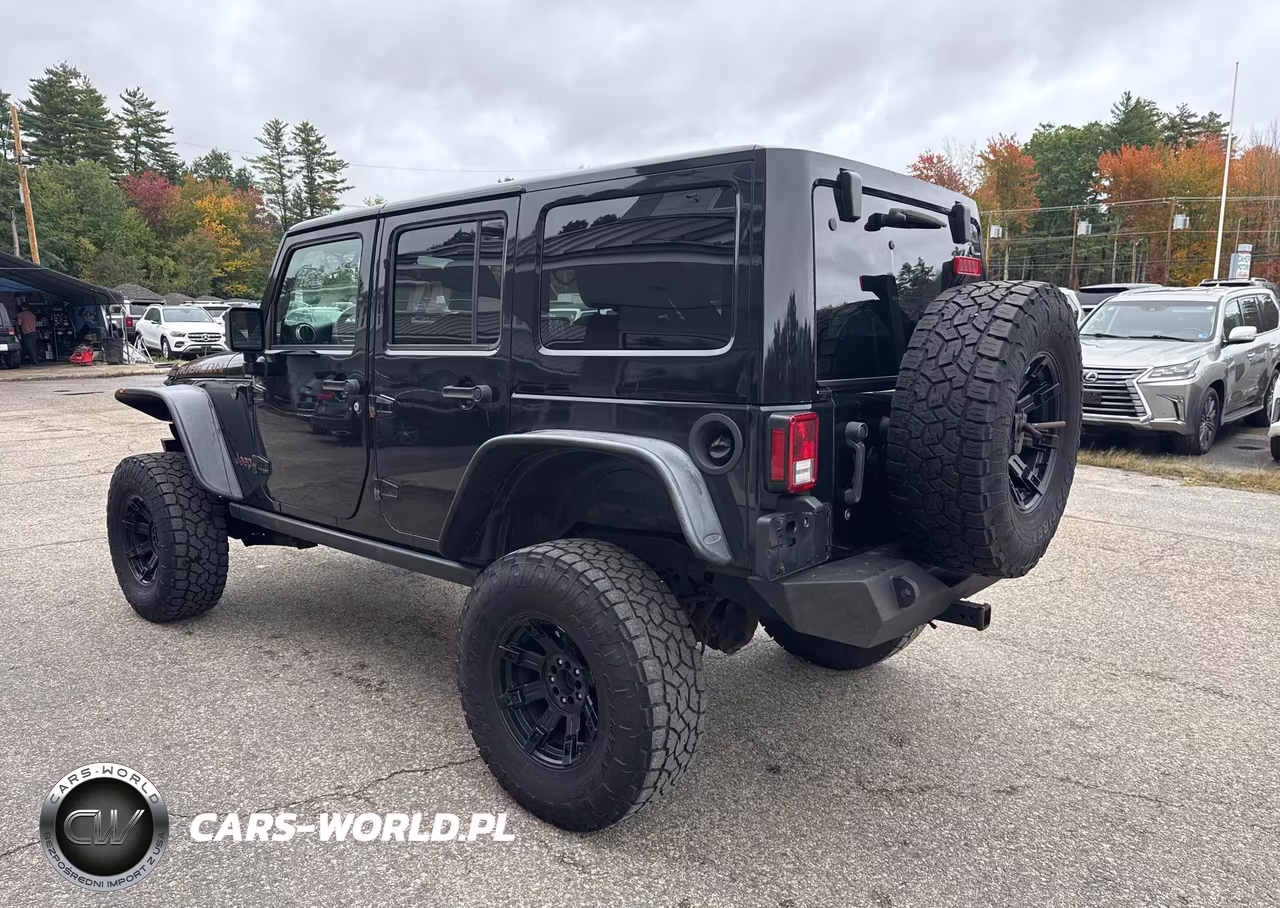 2017 Jeep Wrangler Unlimited Rubicon VIN:1C4BJWFG8HL625897 - 3