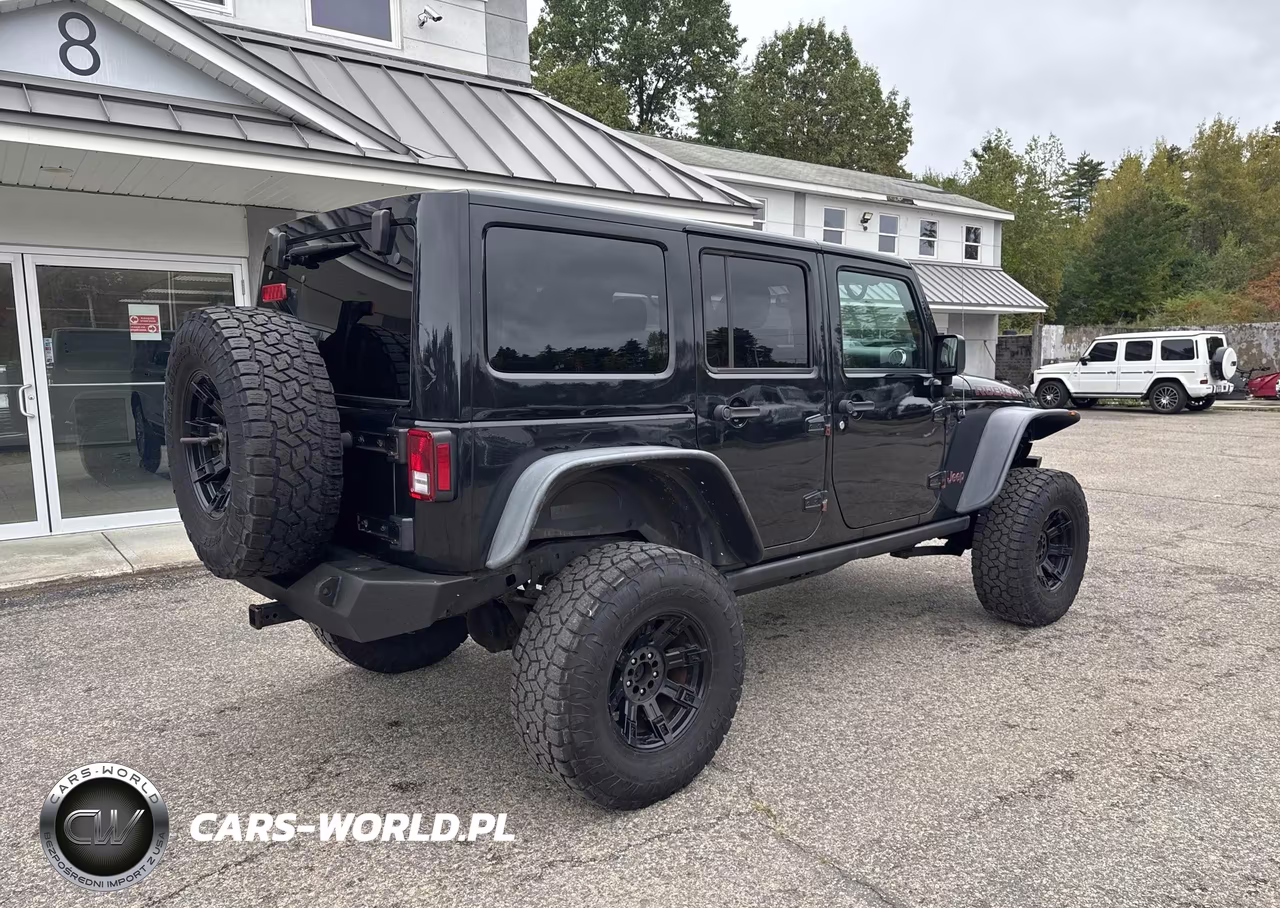 2017 Jeep Wrangler Unlimited Rubicon VIN:1C4BJWFG8HL625897 - 4
