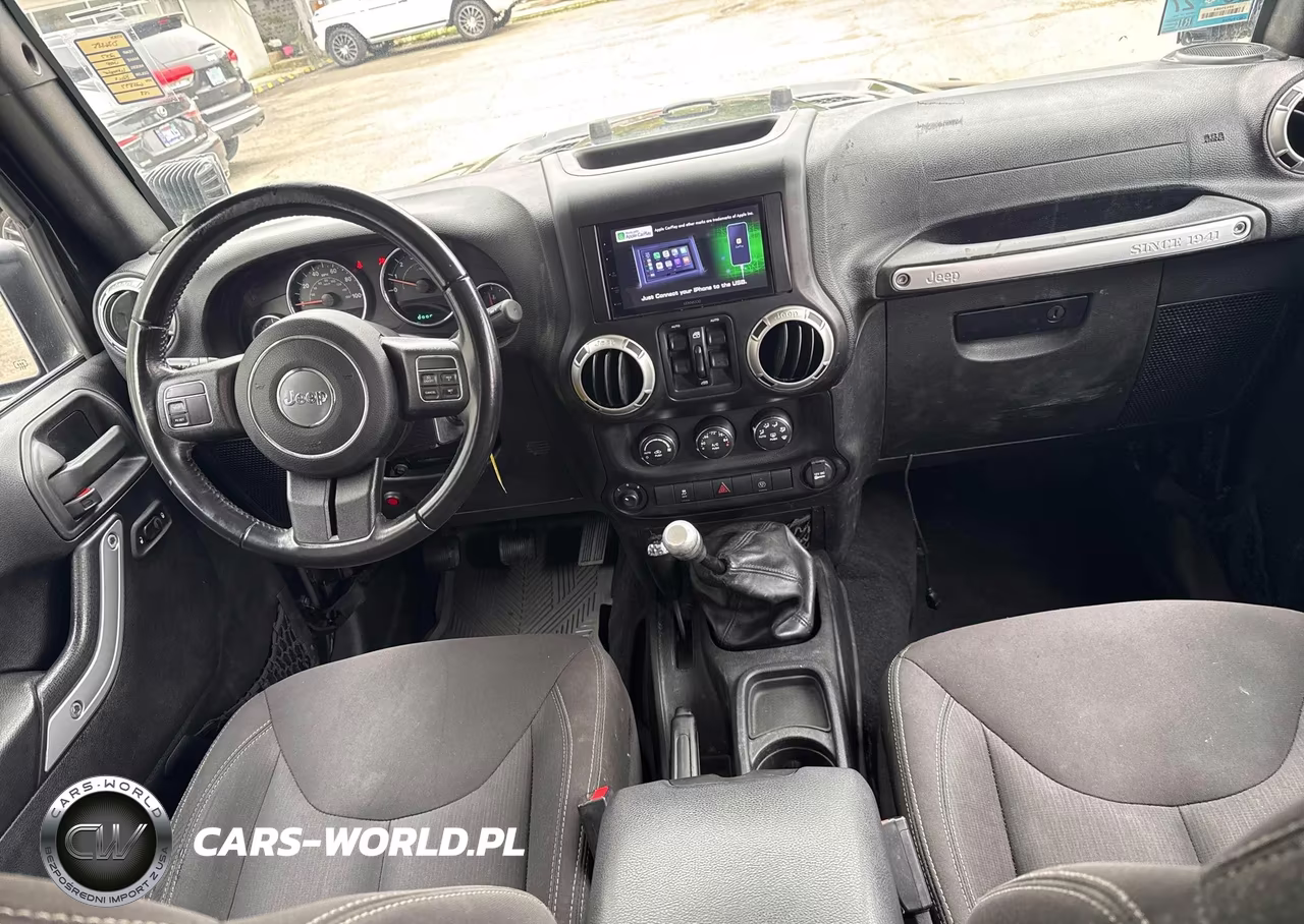 2017 Jeep Wrangler Unlimited Rubicon VIN:1C4BJWFG8HL625897 - 6