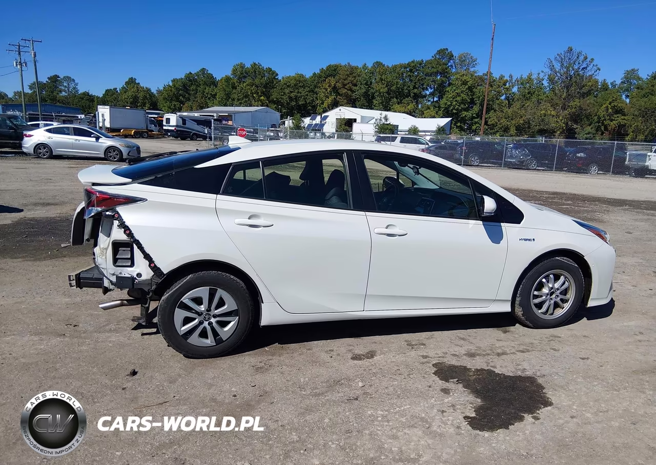 2018 Toyota Prius Two VIN:JTDKBRFU2J3589103 - 14
